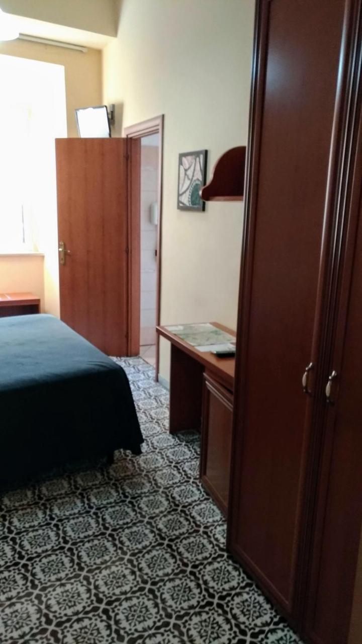 Nicolas Inn Рим Экстерьер фото