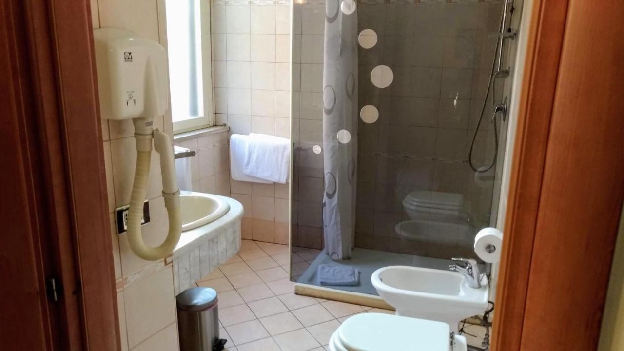 Nicolas Inn Рим Экстерьер фото