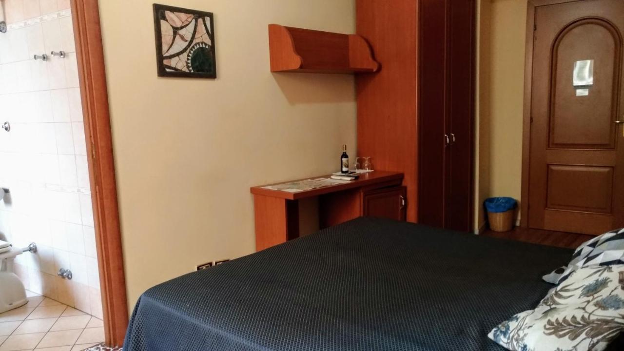 Nicolas Inn Рим Экстерьер фото